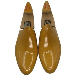 Vintage D. Mackay Wooden Shoe Trees for Saks Fifth Avenue – Size 7C